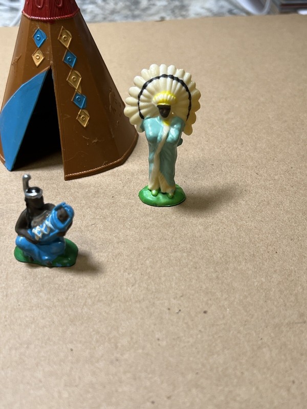Wilton Cake Toppers Indians Tepee Native American Chief Set 10 Vintage gallery