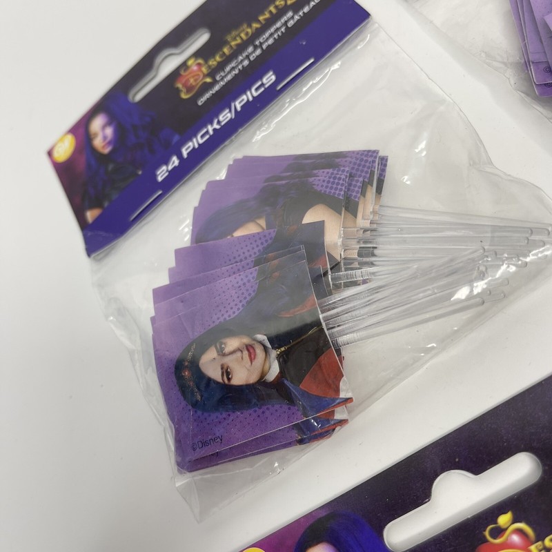 4 Disney DESCENDANTS 3 Wilton Fun Pix 24 Ct. Cupcake Toppers NEW 96 Total gallery