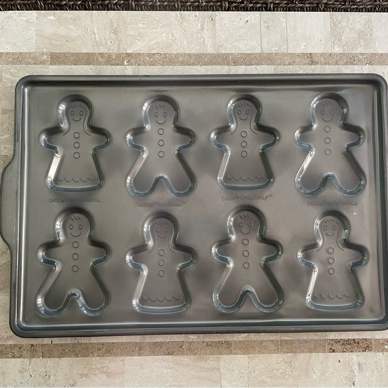 ECKO gingerbread cookie tins gallery