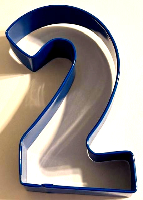Wilton number two #2 shape Cookie Cutter 3.5″ metal retired/discontinued