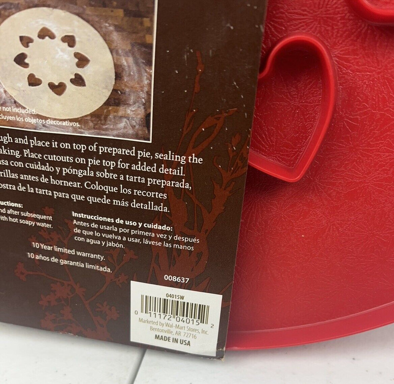 Nordic Ware Reversible Lattice & Hearts Pie Top Cutter 12” gallery
