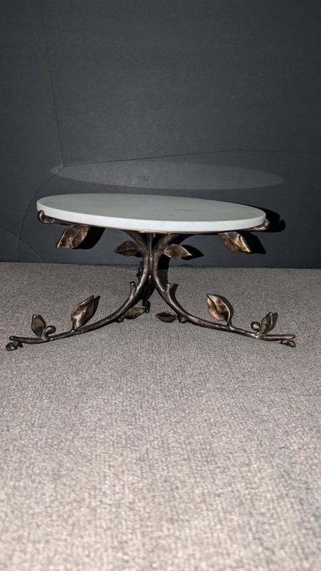Michael Aram Vine Round Cake Stand/Charcuterie – White Marble Brass Base Rare