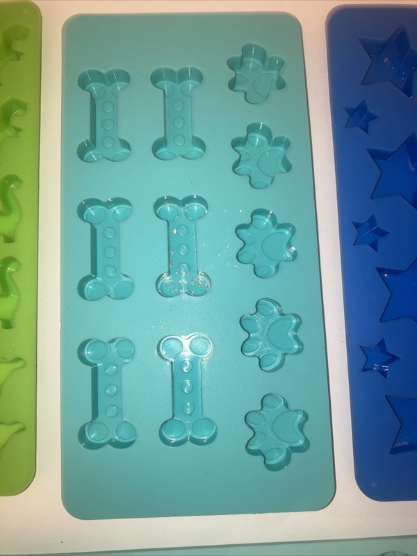 Puppy paw, music notes dinos and stars silicone molds candies and more gallery