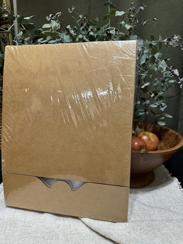Brand new sealed pack of kraft bakery/gift boxes with clear display windows. gallery