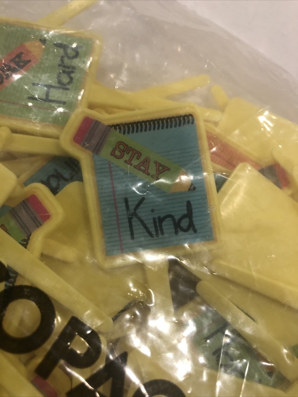 DecoPac Decopics-Kindness Cupcake Toppers 144 count Bag NEW (Item #22279) gallery