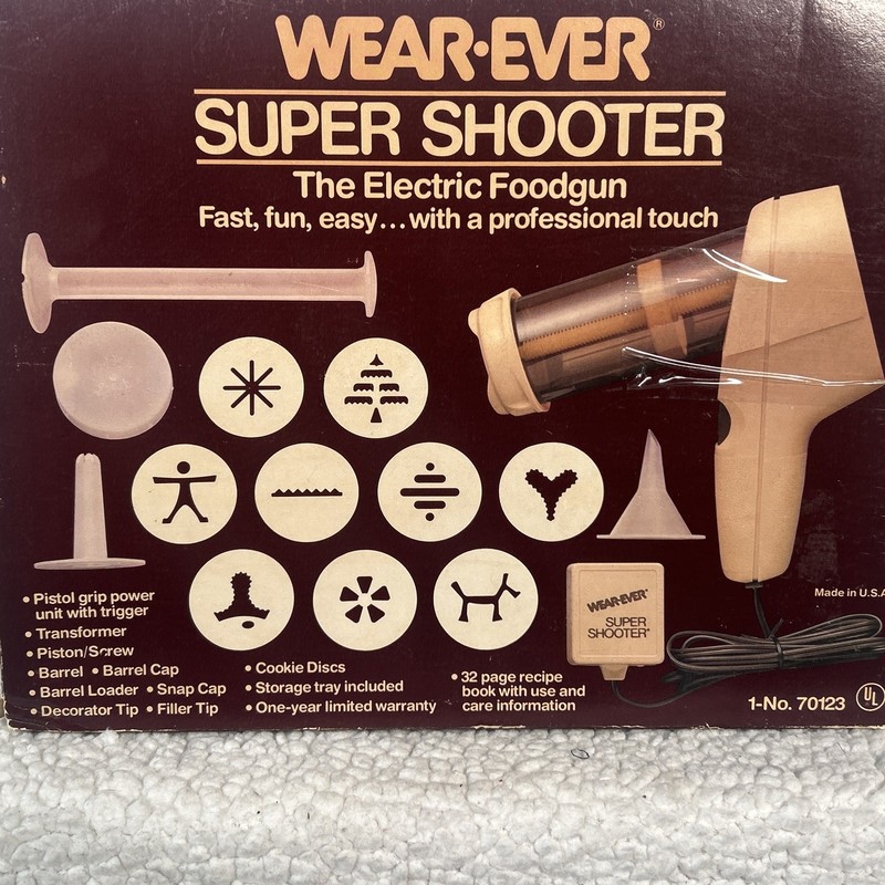 VINTAGE WEAR-EVER super shooter 70123 Electric Cookie Press Complete And Tested gallery