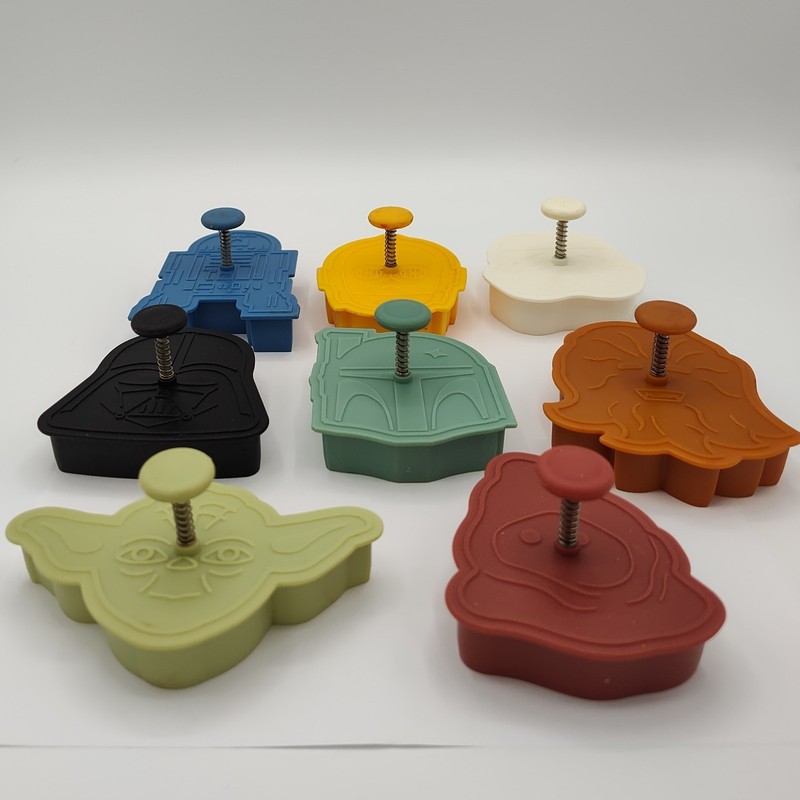 Set of 8 Williams Sonoma Star Wars Cookie Cutter Press Droids Vader Yoda Jawa gallery