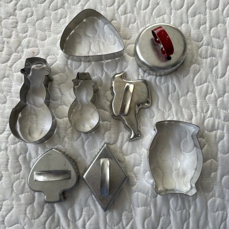 8 Christmas Cookie Cutter Metal Snowman Santa Geometric Circle Lot of 8 Vintage