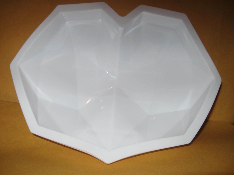 New SILICONE MOLD Large HEART 8" x 7 1/4" x 1 1/2" gallery