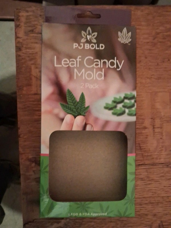PJ BOLD Marijuana Leaf Gummy Molds Silicone Candy Mold Kit – 2 Pack