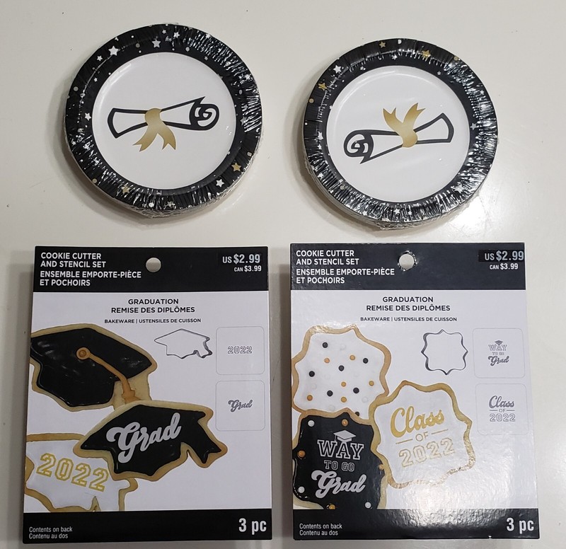 Graduation Cookie Cutter And Stencil Sets With 4.2" paper plates