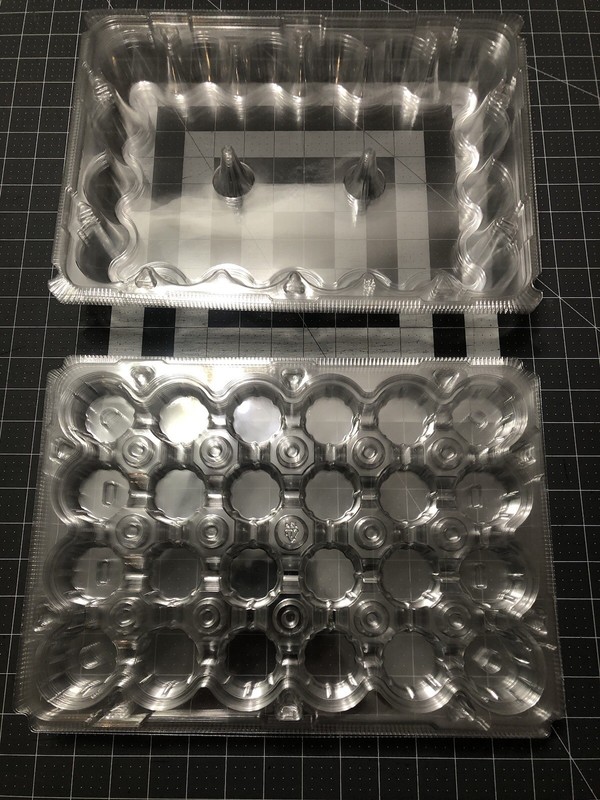 7 Containers With Lids For Mini Cupcakes : holds 24 MINI cupcakes each
