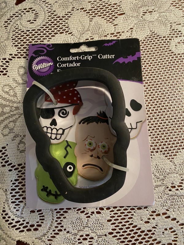 Skull Comfort Grip Cookie Cutter by Wilton Stainless Steel