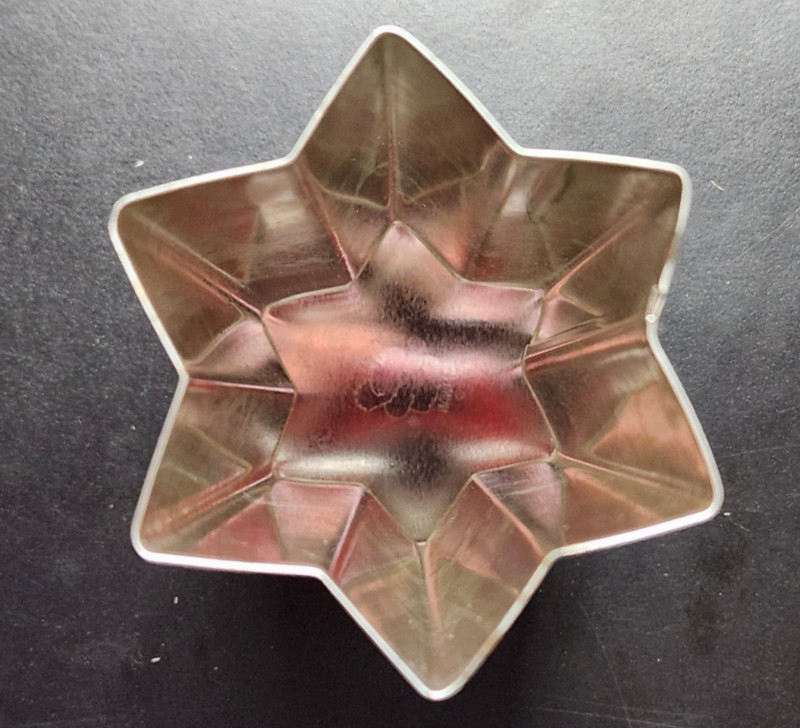 The Pampered Chef Star Shaped Cookie Cutters 2 Star and 1 Heart Shaped gallery