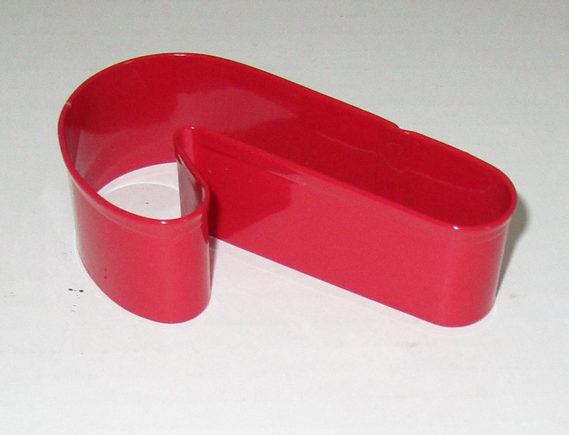 WILTON CHRISTMAS COOKIE CUTTER ~CANDY CANE ~ 3.25″ x 1.75″ x 1″