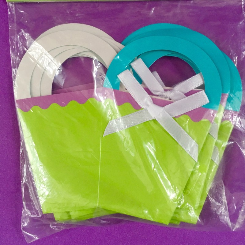 $8. NIP! 16 Colorful Easter Candy Cookie Cake Treat Boxes HALLMARK Party Express gallery