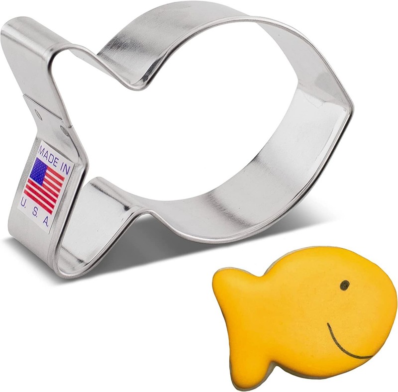 GOLDFISH / Simple Fish Metal Cookie Cutter – by Ann Clark – 3 inch