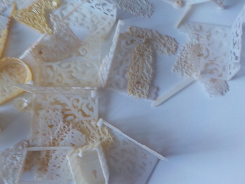 Vtg Fancy Cake Decoration 40 Pieces White Lace Decoration Holders Off White gallery