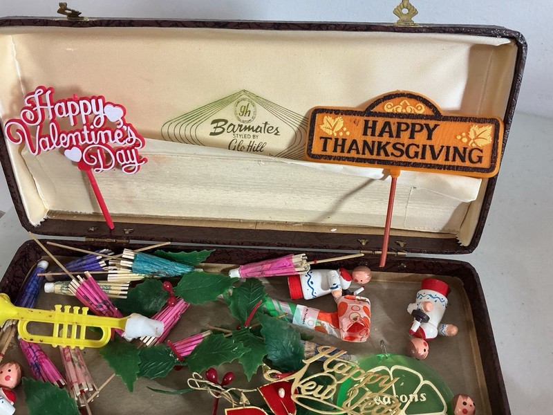 Vintage Cupcake Topper Picks Holidays Christmas Lot Variety 1950s-80s gallery
