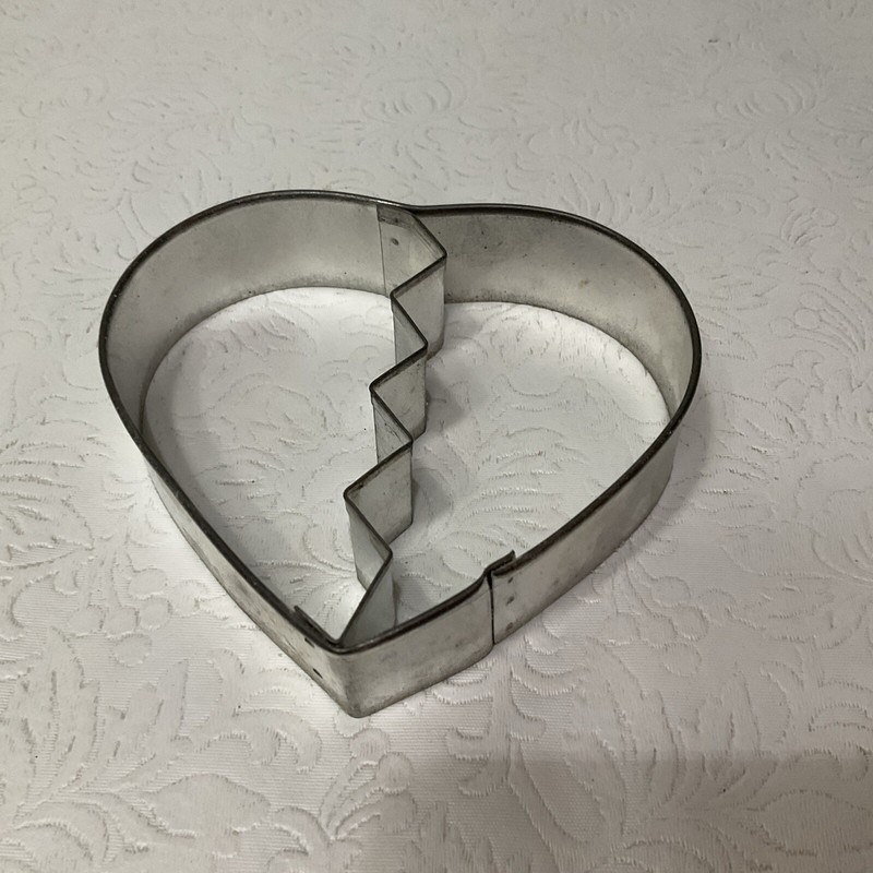 Heart Shape Divided Cookie Cutter Approx, 4” X 4”