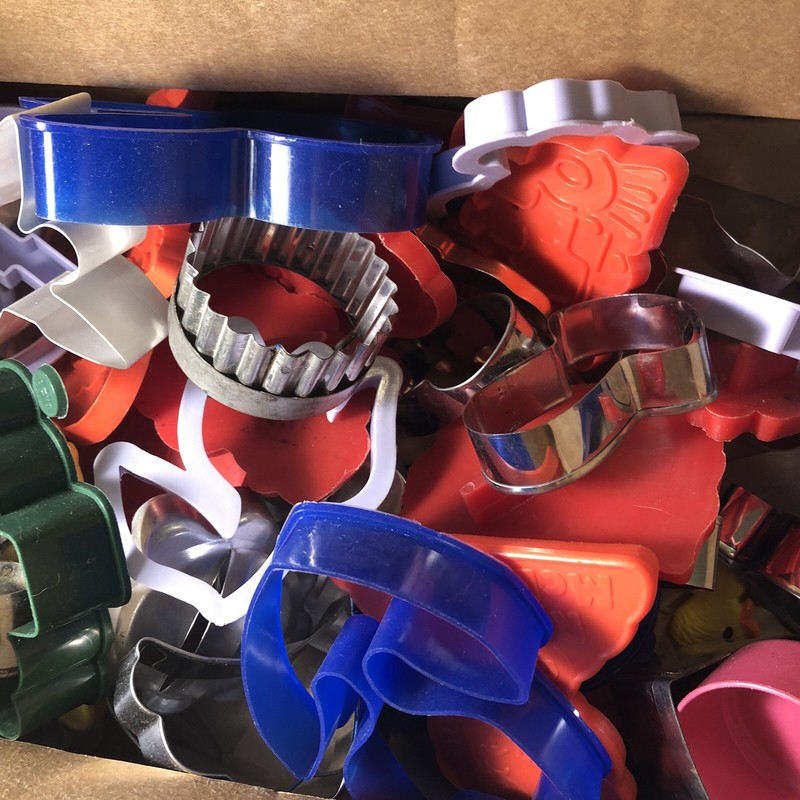 Box of 40 Vintage Cookie Cutters - Random Mix Holiday/Regular And Metal/Plastic gallery