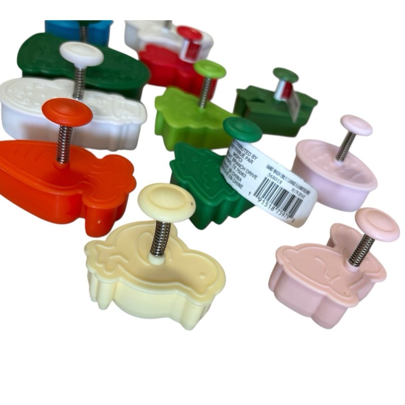 Plunger Cutters Set Lot of 12 Assorted Colors Christmas Easter New Cookies gallery
