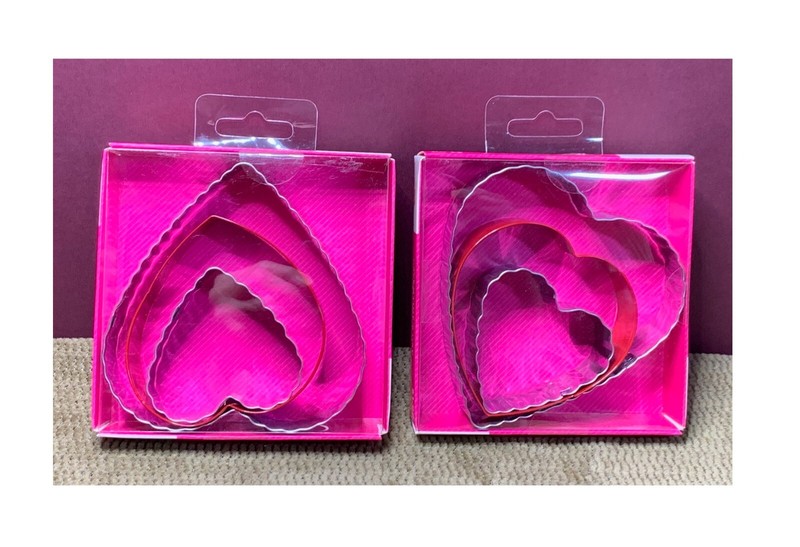 LOT OF 2 THREE PIECE METAL HEART SHAPED COOKIE CUTTERS IN ORIGINAL PACKAGE
