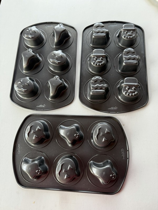 3 Cooking Molds gallery