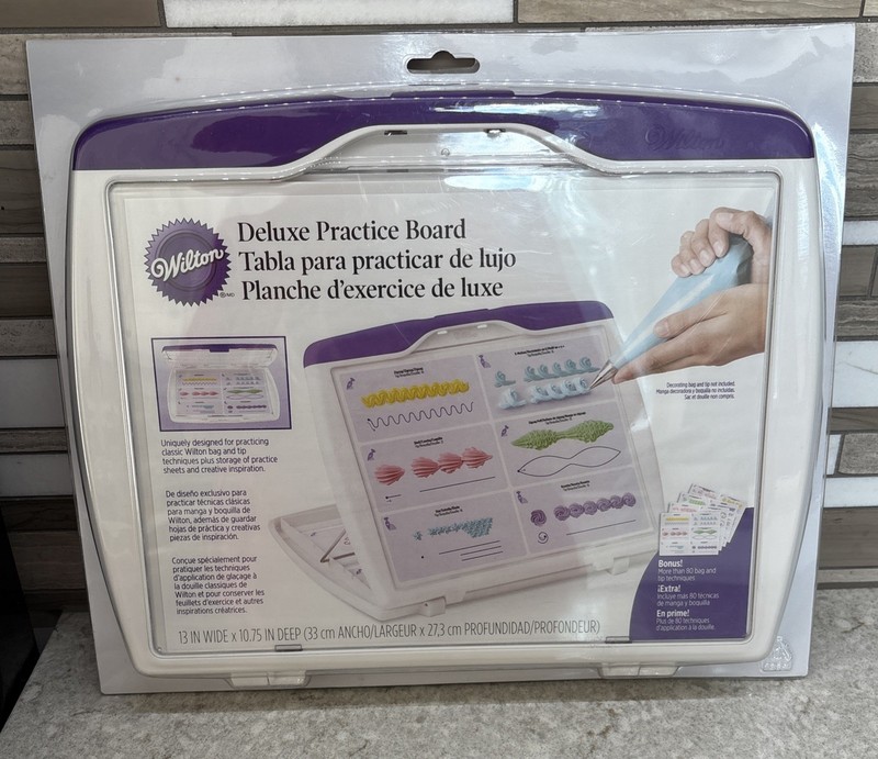 Wilton Deluxe Practice Board for Cake Decorating. New.