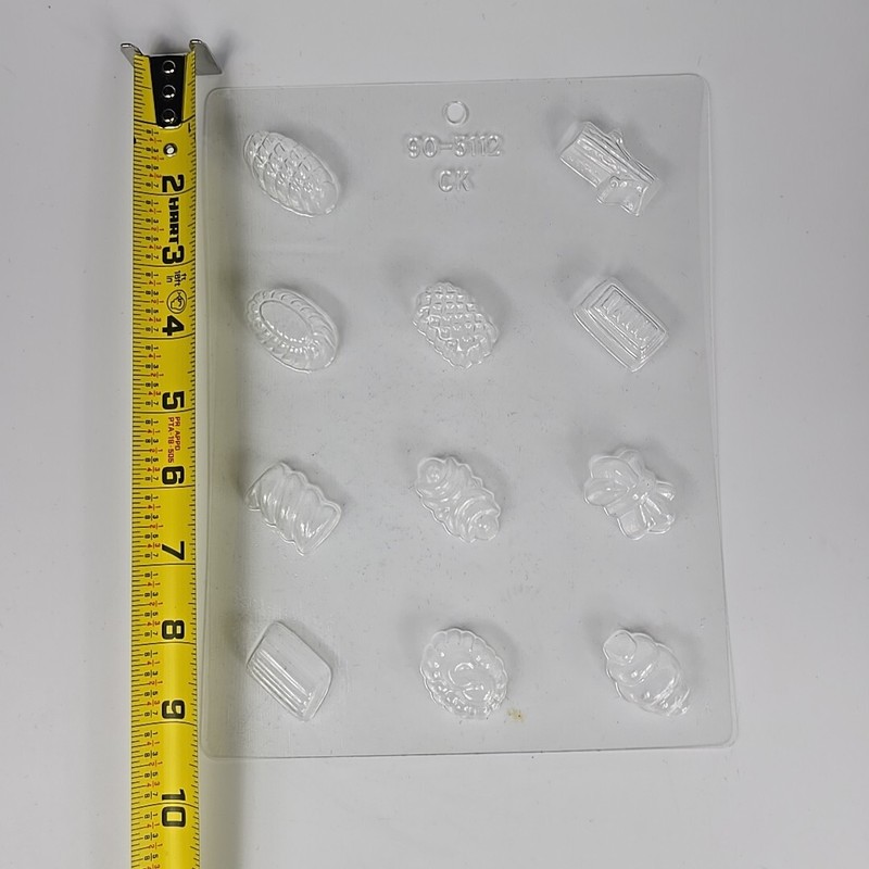 Lot Of 16 Candy/Chocolate Candy Molds gallery