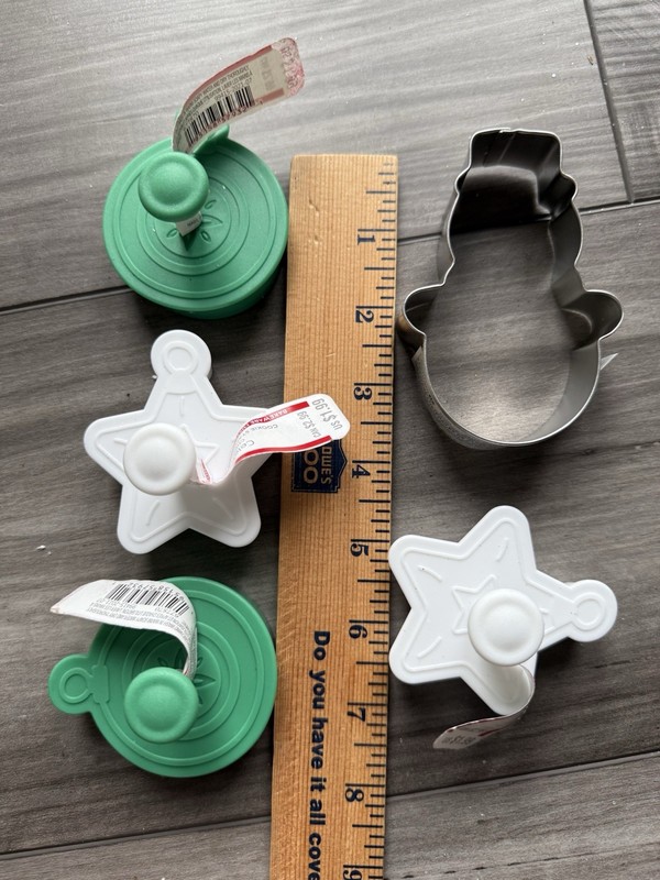 Lot 5 NEW Christmas Cookie Cutters + Stampers Snowman Ornament Snowflake Star gallery