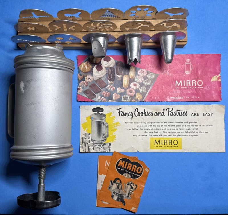 Vintage 1956 Mirro T-311 Aluminum Cookie (Cooky) and Pastry Press Set (no box)