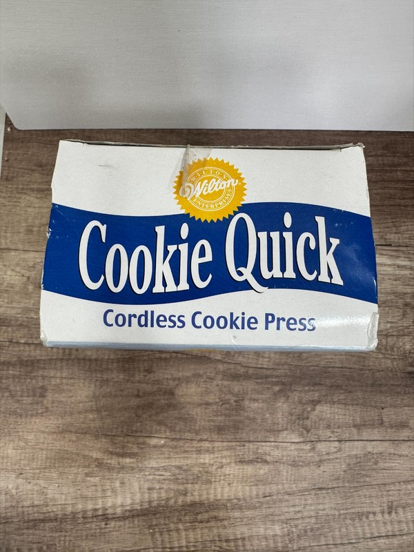 Wilton Cookie Quick Cordless Cookie Press 10 Metal Discs New In Box 2003 gallery