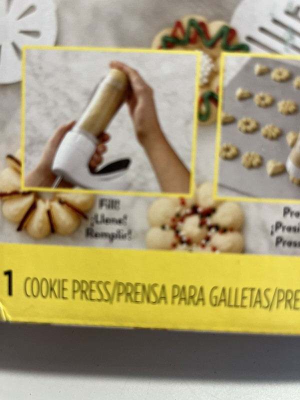 NIB - Wilton Cookie Press 12 Assorted Discs Shapes Manual Baking gallery
