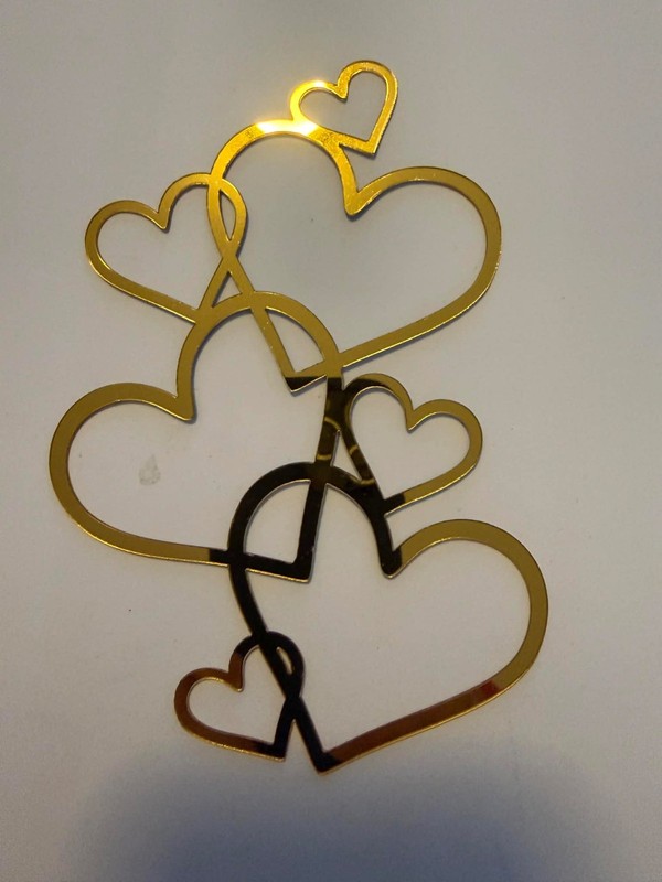 *(15) Assorted “HEART SHAPE” Acrylic Mirror Cake Toppers