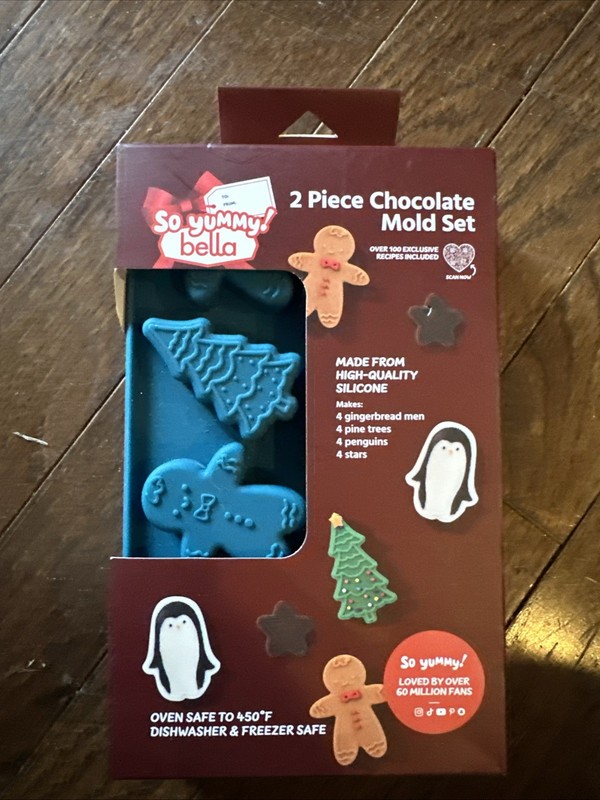 2 PC Silicone Mold Set Candy Chocolate Soap Gummy Star Penguin Tree Gingerbread