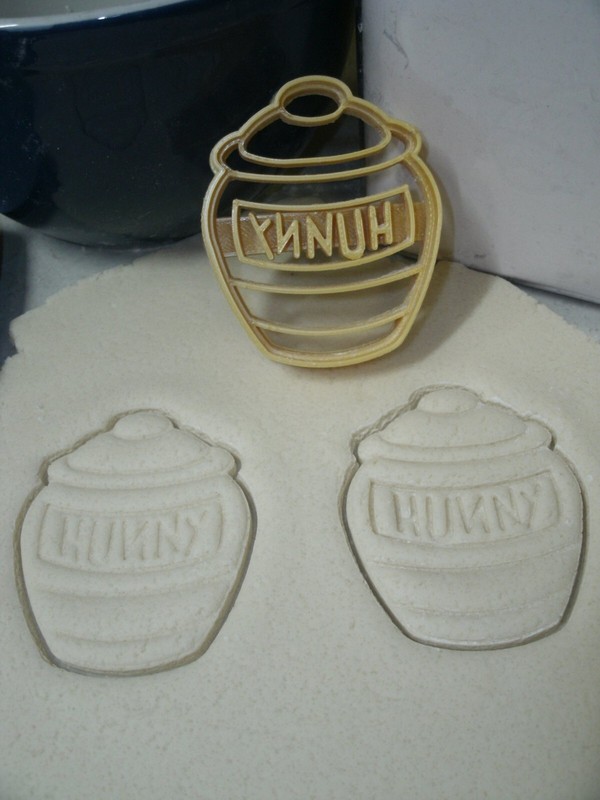 MOMMY TO BEE POOH THEME BABY SHOWER SET OF 3 COOKIE CUTTERS USA PR1960 gallery