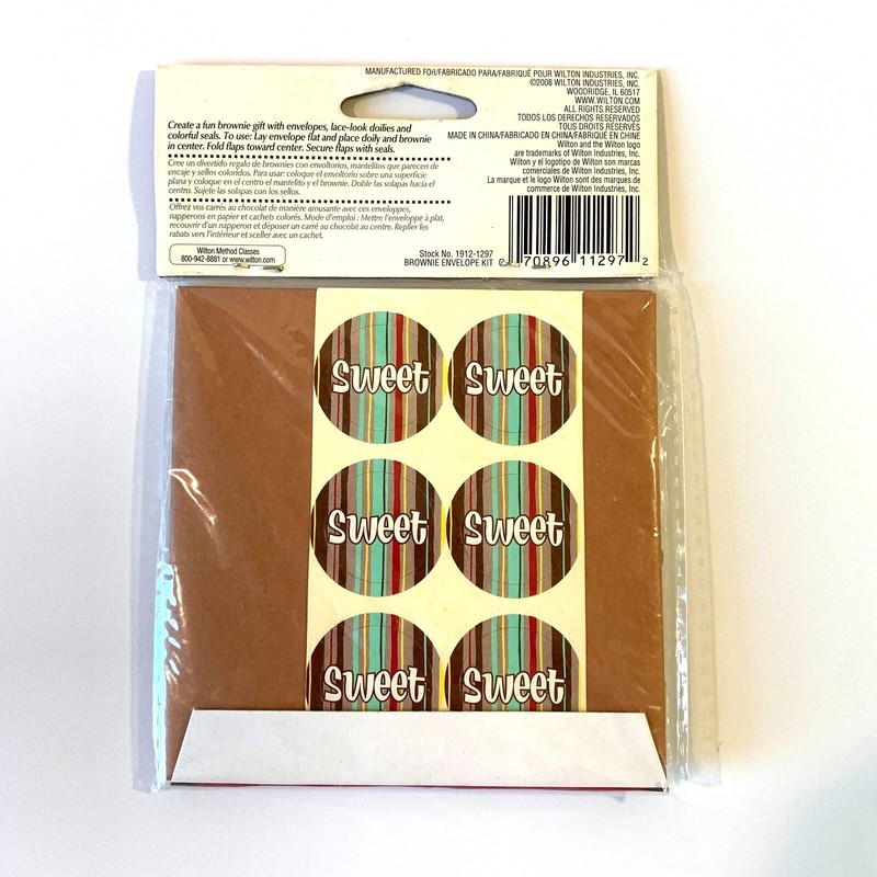Wilton Brownie Envelope Kit 6 Envelopes 6 Doilies 6 Sweet Sticker Seals gallery