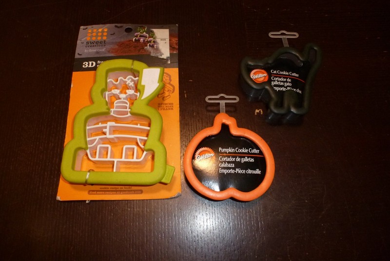 NEW Wilton Halloween Cookie Cutters Lot – Pumpkin, Cat, 3D Frankenstein Shape
