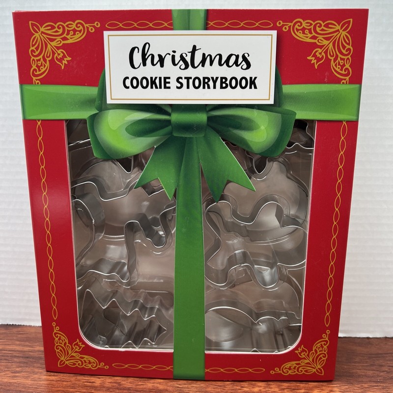 NEW Christmas Cookie Cutters StoryBook set 12 cookie cutters