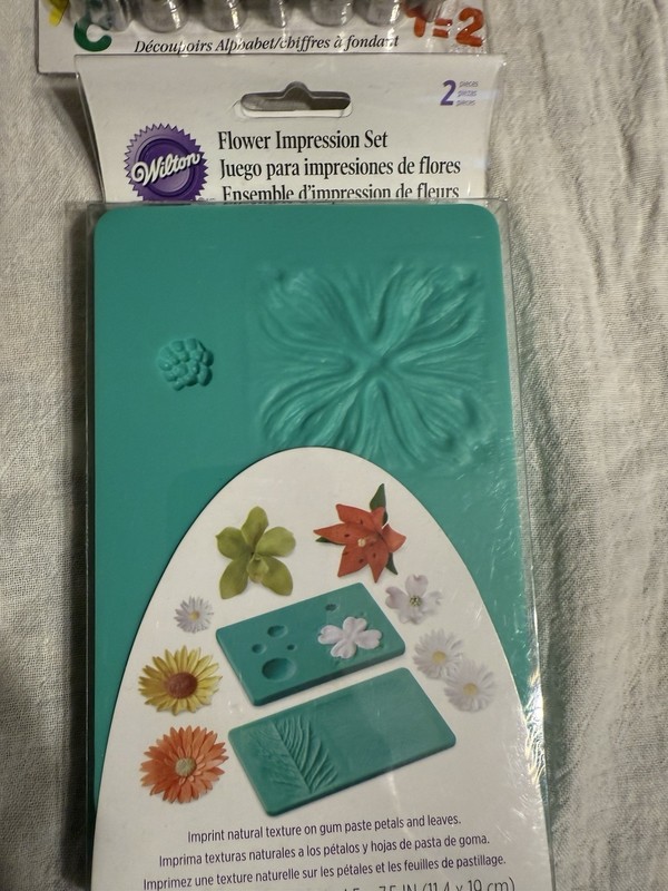 NEW Wilton Baking Decorating Lot - 4 Items Gum Paste Flowers Fondant Cut Outs gallery