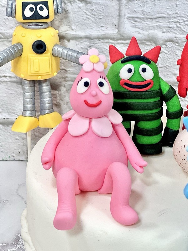 ✨ 3D Yo Gabba Gabba Fondant Toppers – Perfect for Your Themed Party! ✨ gallery