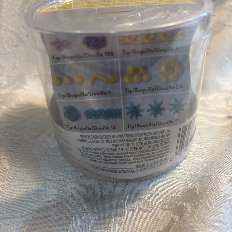 Wilton/ decorating tips & set - NEW 6 peace set gallery