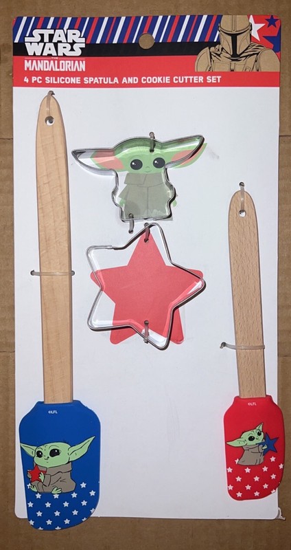 Disney STAR WARS PATRIOTIC 4th Of July Spatula Cookie Cutter 4-Piece Set NEW