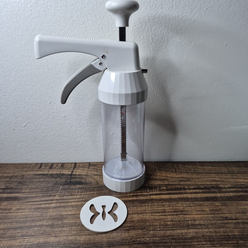 The Pampered Chef 1525 Cookie Press Gun With 1 Disc EUC - NO BOX - Christmas gallery