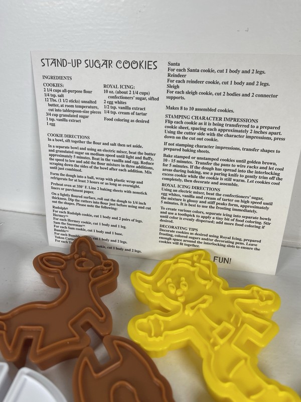 RUDOLPH The RedNosed Reindeer Stand-Up Cookie Cutters Set Of 16 Christmas 2007 gallery