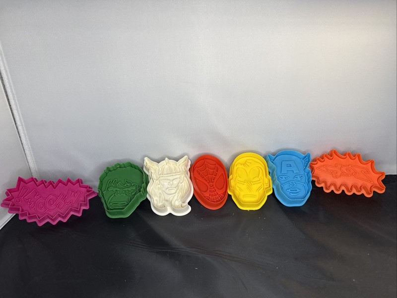 Williams Sonoma MARVEL Comics Super Hero Cookie Cutters 2017 Hulk Spiderman Thor