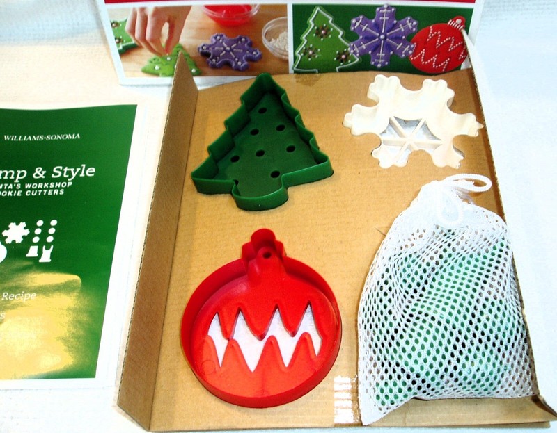 NIB WILLIAM-SONOMA STAMP IN STYLE CHRISTMAS COOKIE CUTTERS ROLLERS & STAMPS gallery