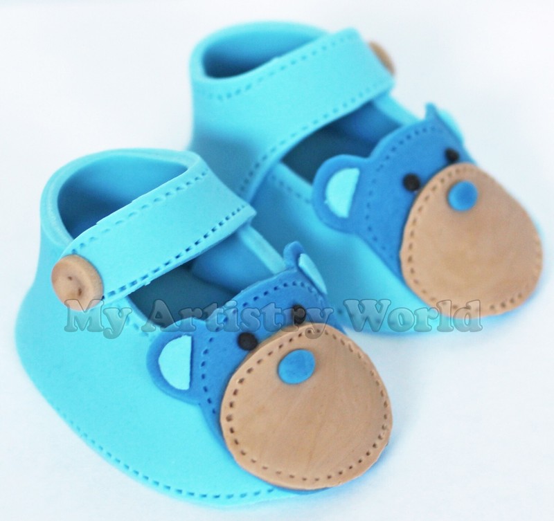 Baby booties cake toppers. Edible 3D fondant/gum paste baby shoes gallery