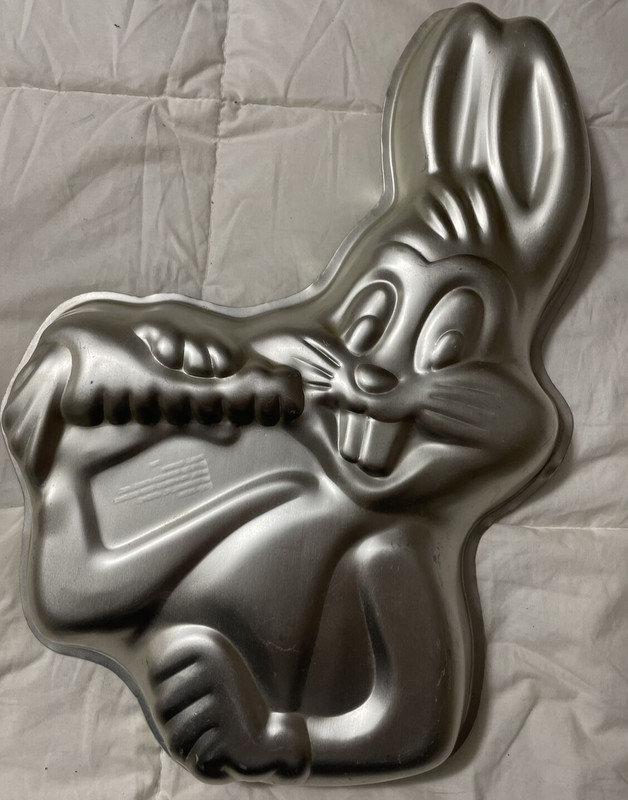 Wilton Bugs Bunny Cake Pan Mold Form Pan #502-7598 Year 1978